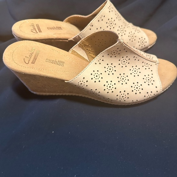 Clarks Collection Mule with Cork Heel,  Size 10 - Picture 8 of 9
